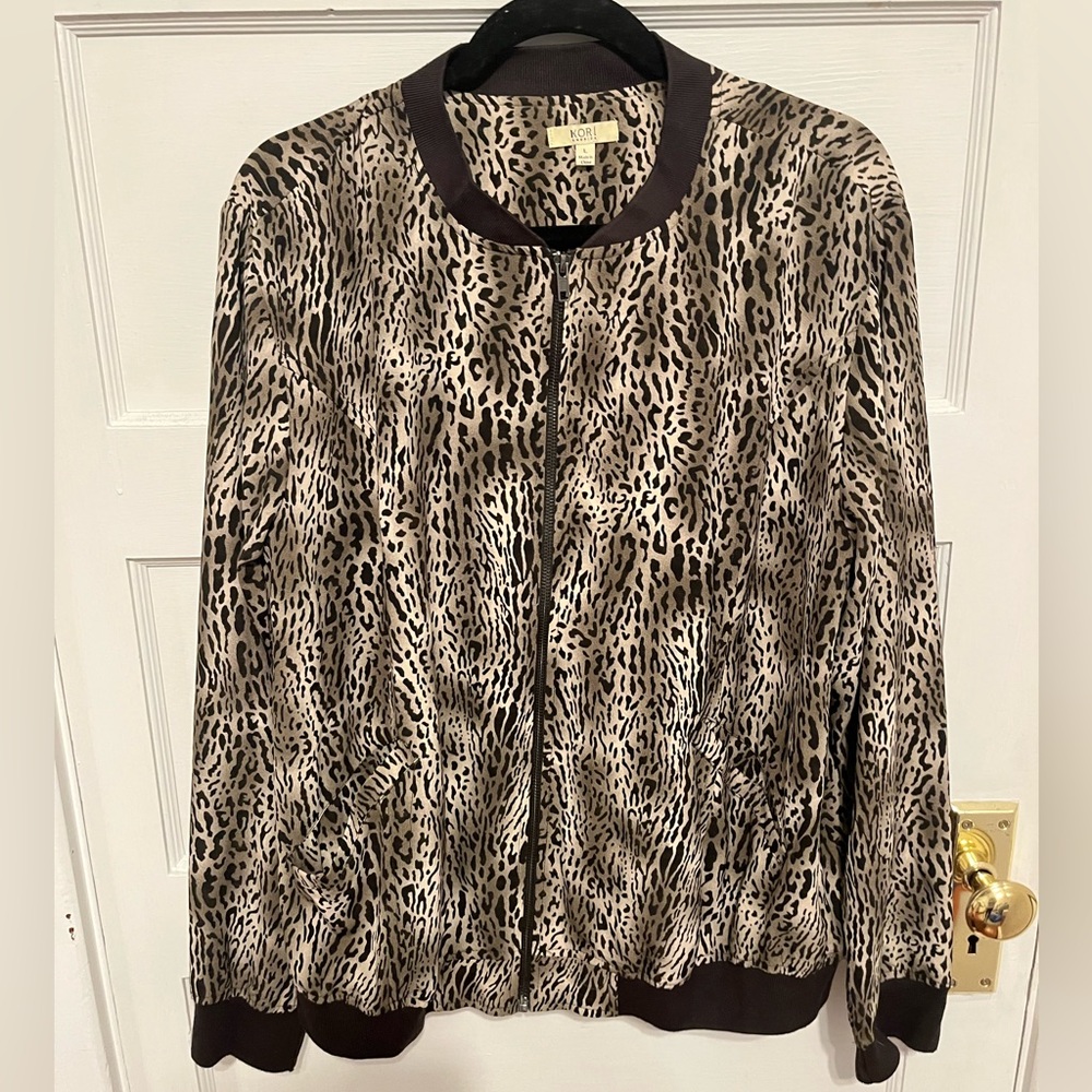 Kori America Animal Print Full Zip Beige & Black Bomber Jacket Size Large
